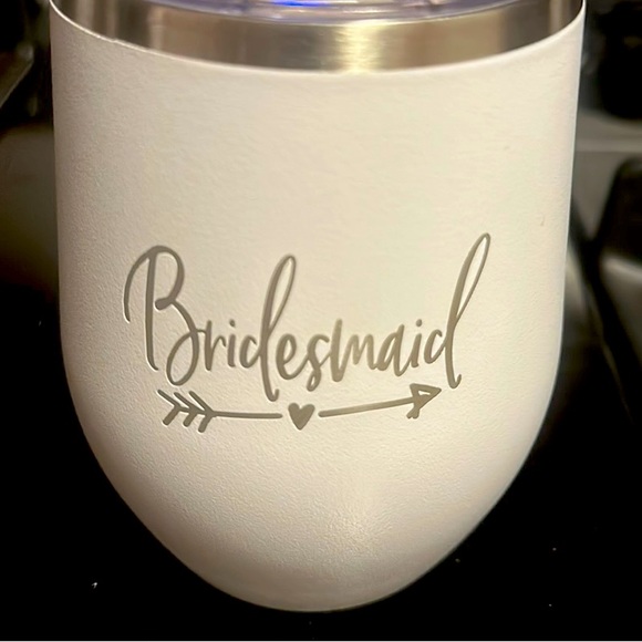 Cute Tumbler cup that says “bridesmaid” also a temperature insulator NEW UNUSED! - Picture 2 of 4